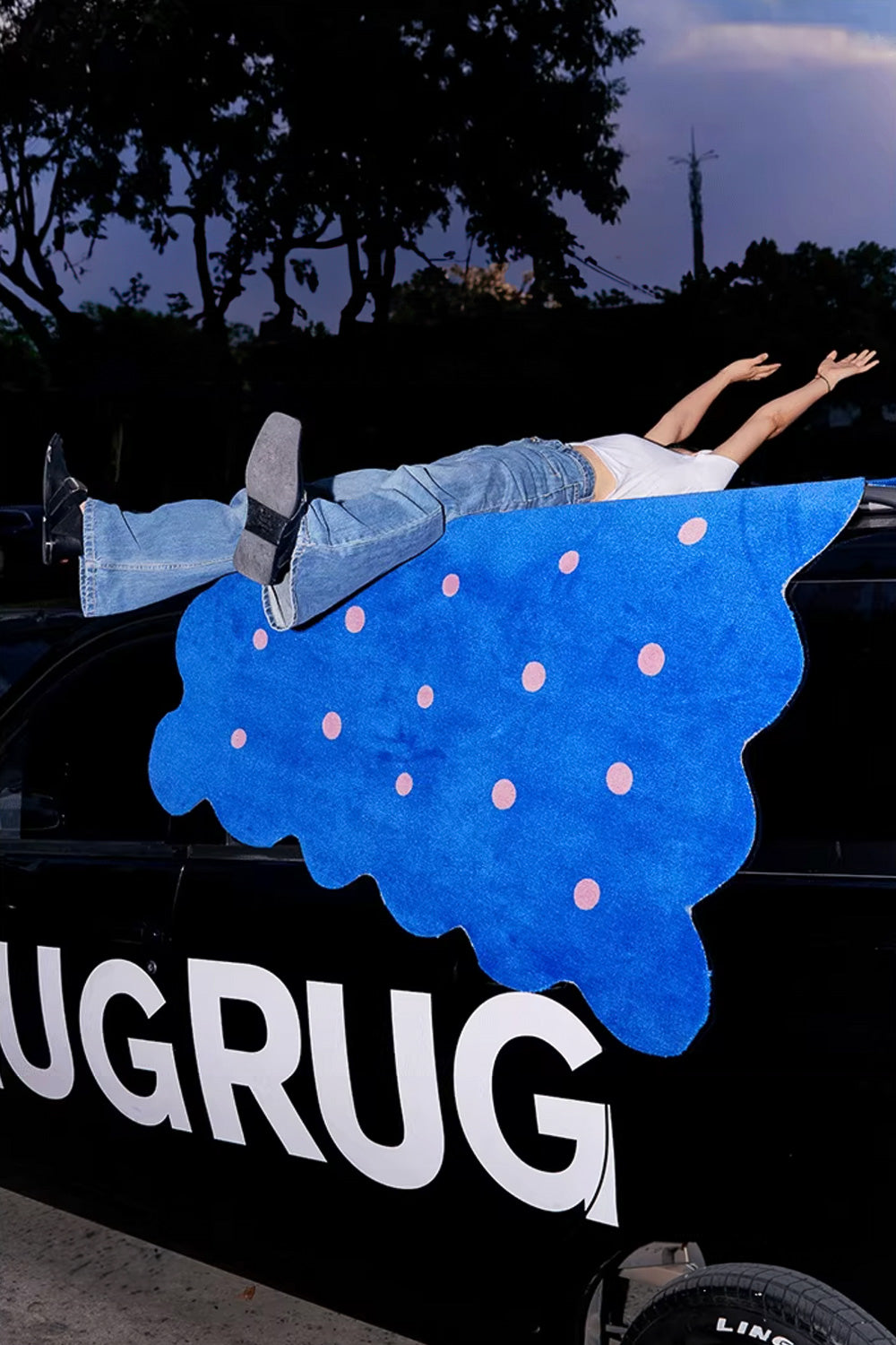 Soda Biscuit irregular rug